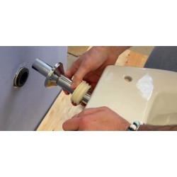 SOSTITUZIONE CANNUCCIA WC E MORSETTO MATERIALI ESCLUSI